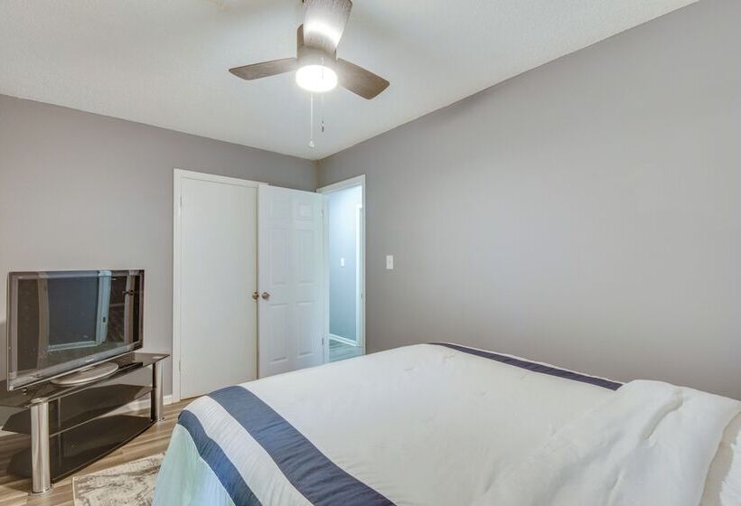 Athens Home W/ Deck Near Sanford Stadium!