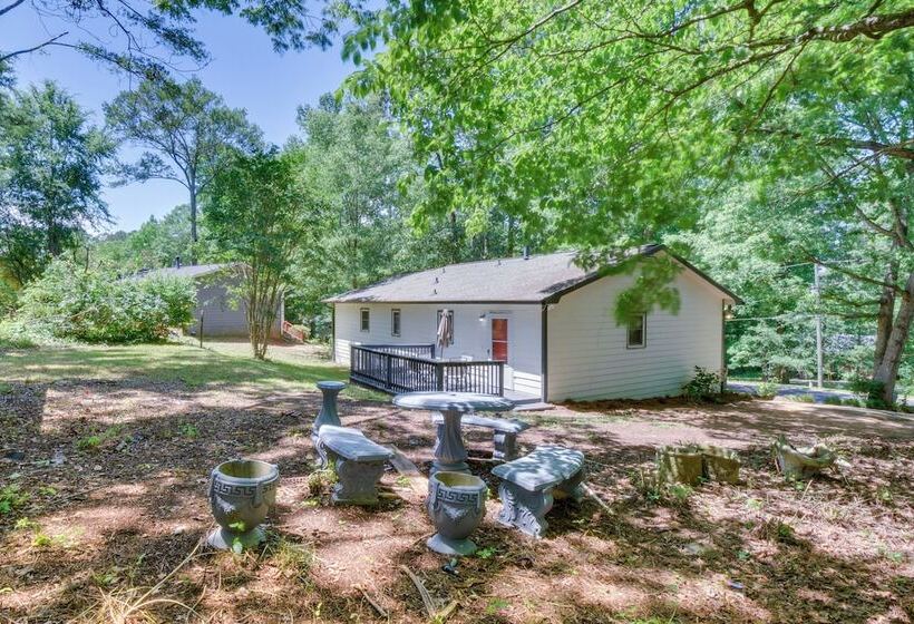 Athens Home W/ Deck Near Sanford Stadium!
