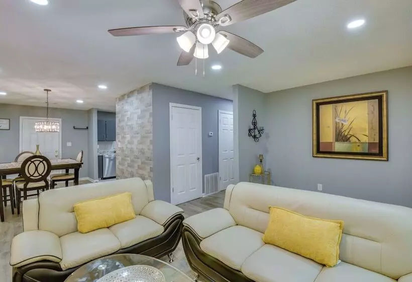 Athens Home W/ Deck   Near Sanford Stadium!