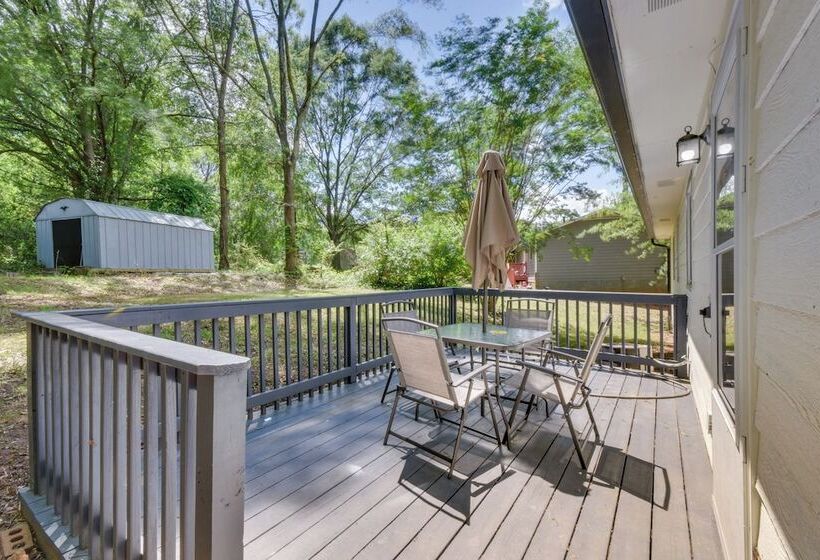 Athens Home W/ Deck Near Sanford Stadium!