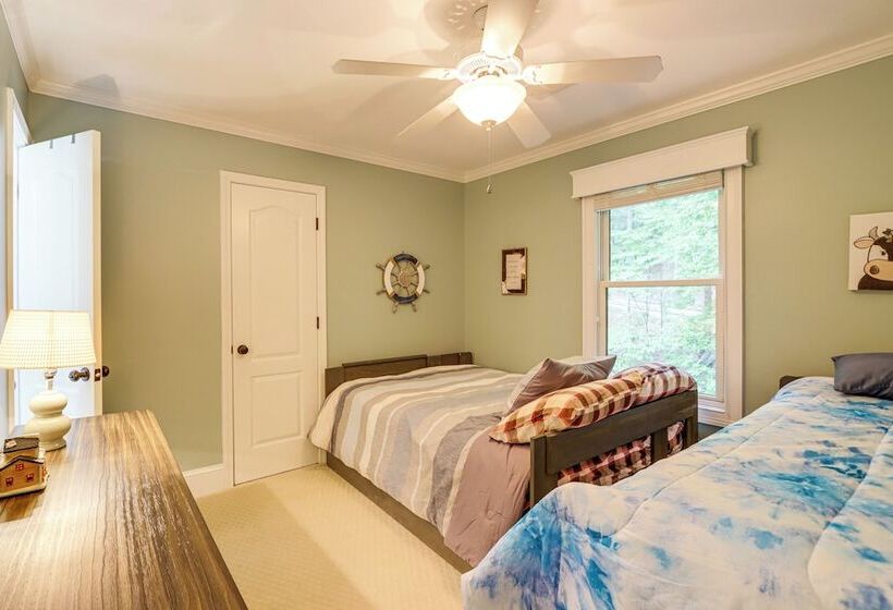 Beautiful Coosawattee River Retreat W/ Hot Tub!