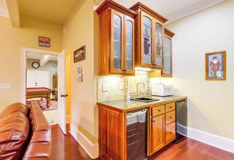 Beautiful Coosawattee River Retreat W/ Hot Tub!