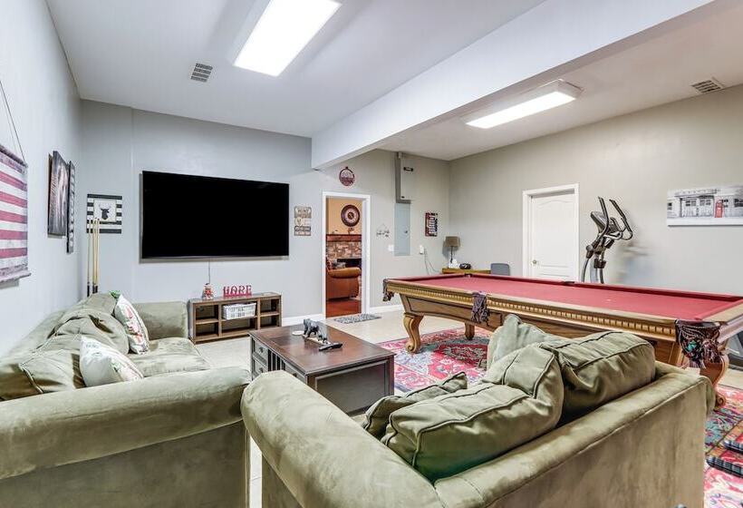 Beautiful Coosawattee River Retreat W/ Hot Tub!