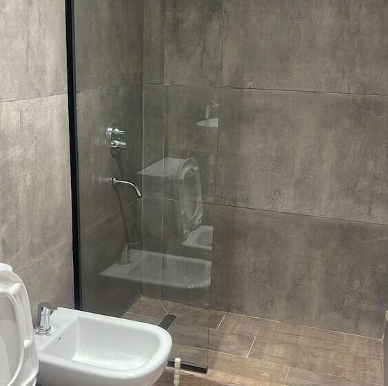 مبيت وإفطار Anas Inn