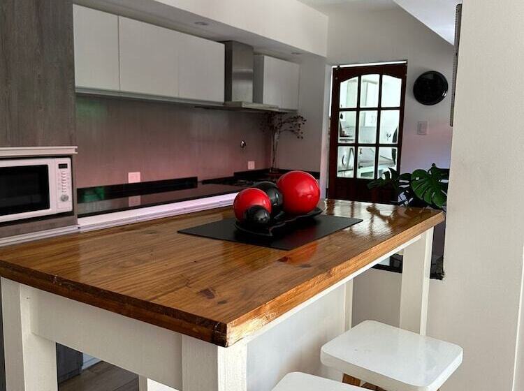 مبيت وإفطار Anas Inn