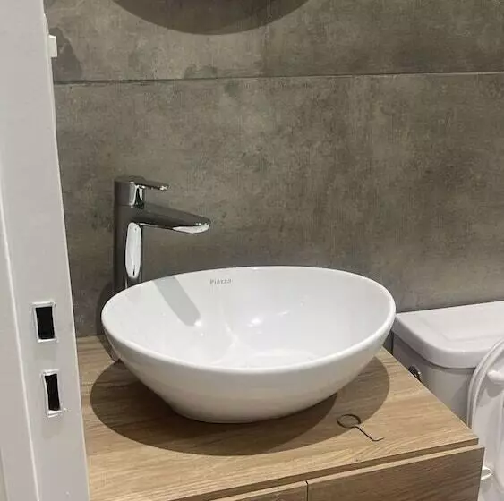 ベッドアンドブレックファースト Anas Inn