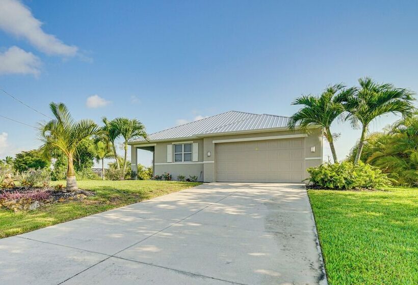 Sunroom & Canal Views: Cape Coral Home Near Parks