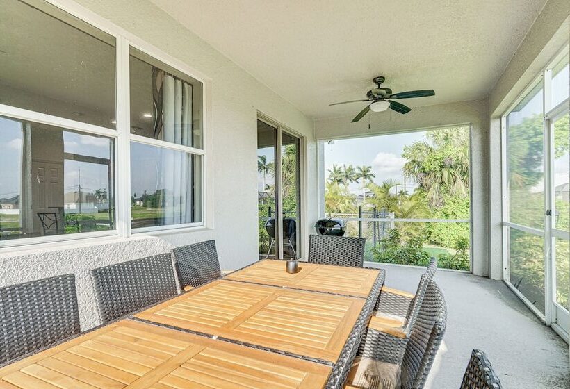 Sunroom & Canal Views: Cape Coral Home Near Parks