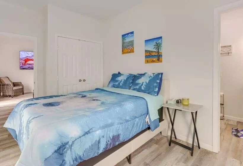 Canal Front Freeport Home ~ 4 Mi To Surfside Beach