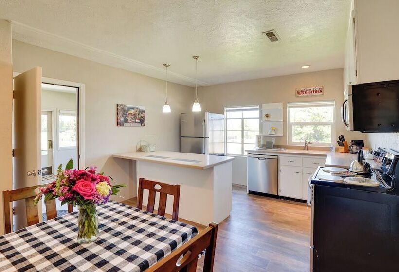Charming Emmett Home W/ Patio 14 Mi To Reservoir