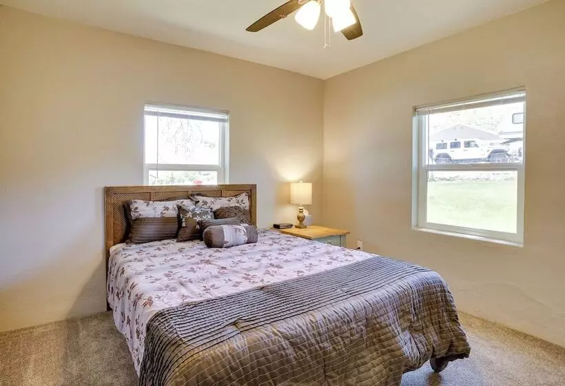 Charming Emmett Home W/ Patio   14 Mi To Reservoir