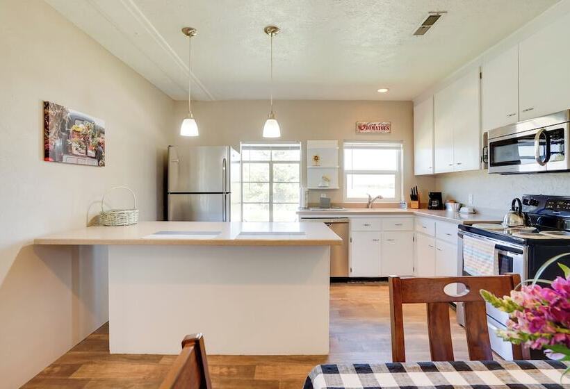 Charming Emmett Home W/ Patio 14 Mi To Reservoir