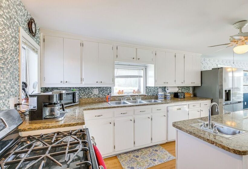 Cherryfield Home W/ Decks On Historic Horse Farm