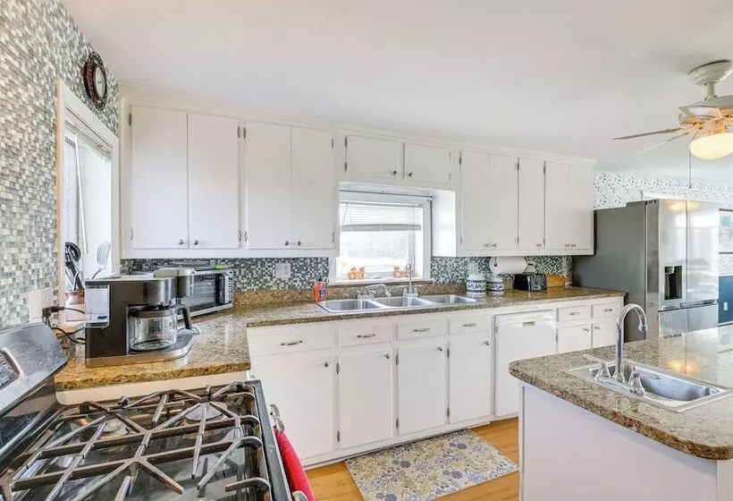 Cherryfield Home W/ Decks On Historic Horse Farm