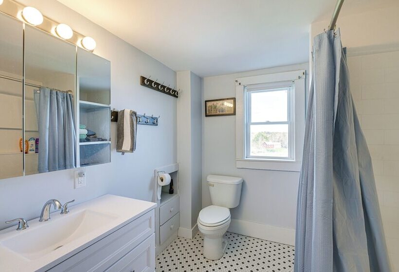 Cherryfield Home W/ Decks On Historic Horse Farm