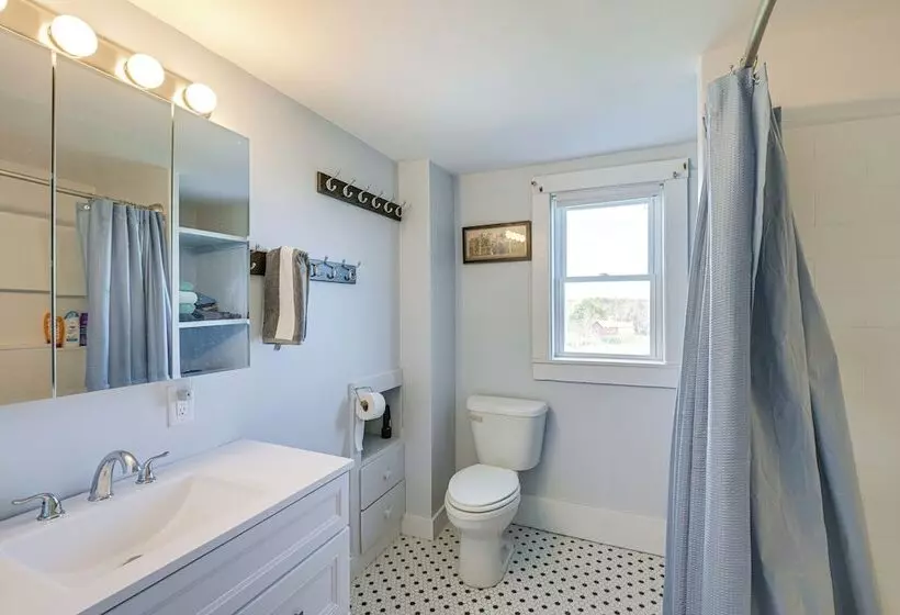 Cherryfield Home W/ Decks On Historic Horse Farm