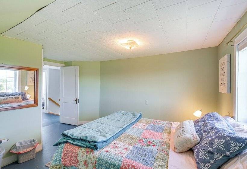 Cherryfield Home W/ Decks On Historic Horse Farm