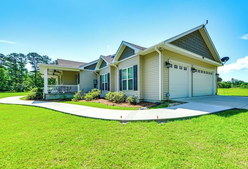 Family Friendly Abbeville Home W/ Fire Pit & Games