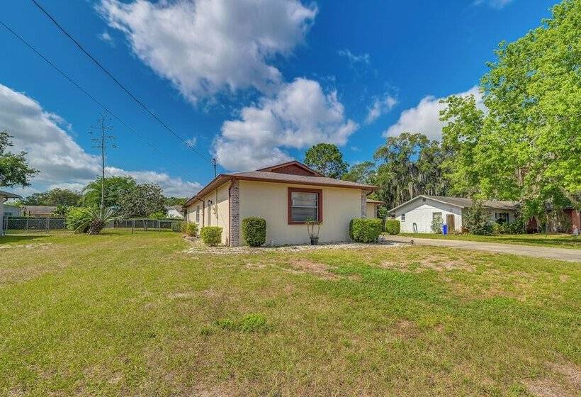 13 Mi To Hudson Beach: Spring Hill Home W/ Lanai