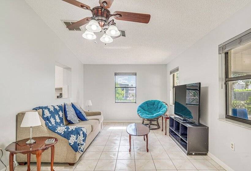 13 Mi To Hudson Beach: Spring Hill Home W/ Lanai