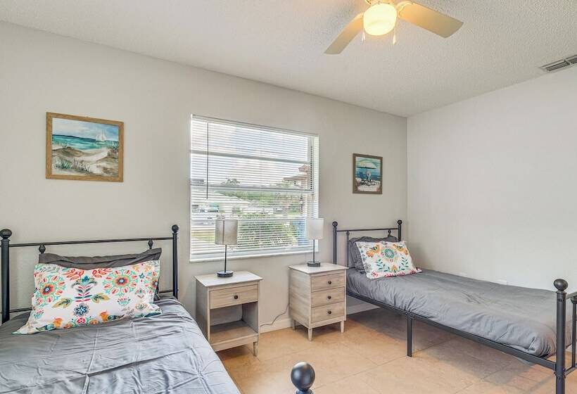 13 Mi To Hudson Beach: Spring Hill Home W/ Lanai