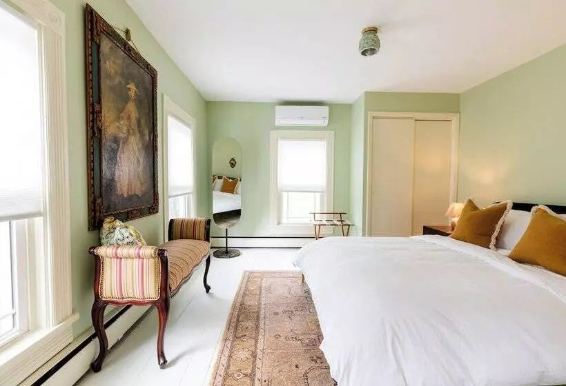 Hostelli Silas House