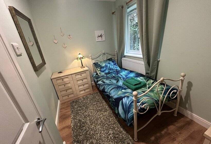 ホテル Cosy And Secluded Brook Side Lodge