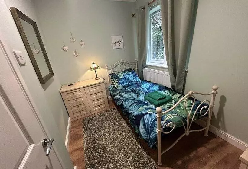 Hotelli Cosy And Secluded Brook Side Lodge