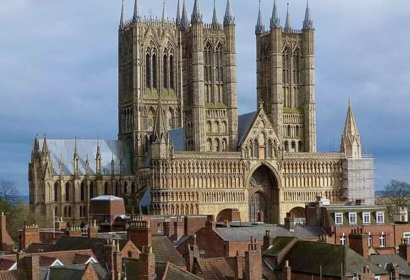 Hotelli Cosy And Secluded Brook Side Lodge