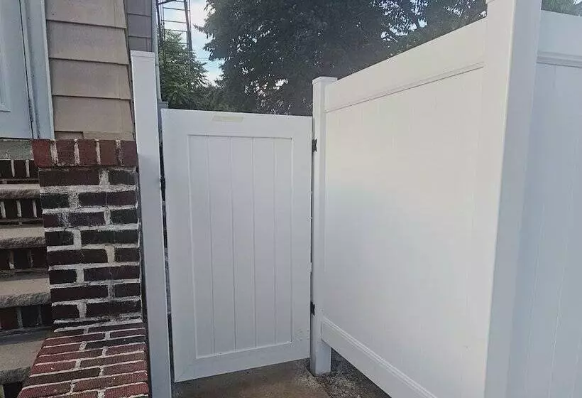 Hotelli Divine Villa & Resorts Guest House