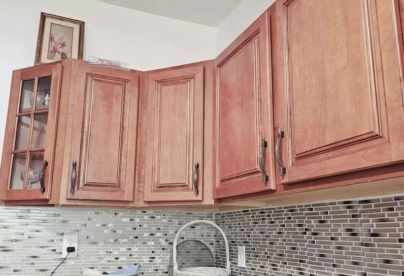 Hotelli Divine Villa & Resorts Guest House