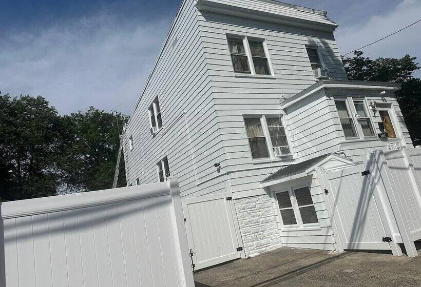 Отель Divine Villa & Resorts Guest House