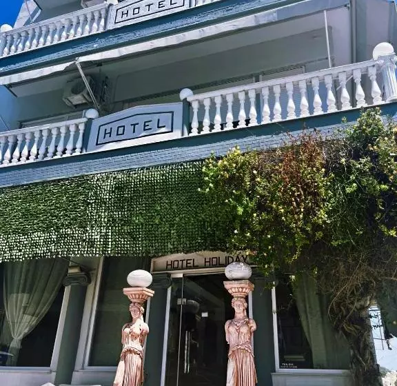 ホテル Holiday