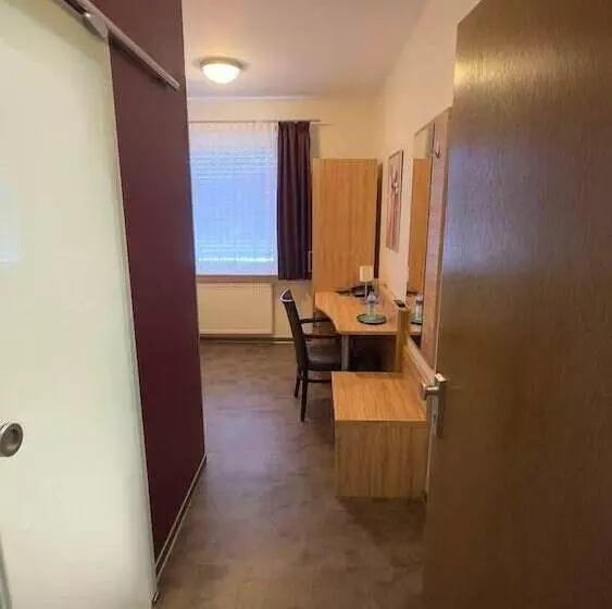 Hotelli Ishi Inn Wolfsburg