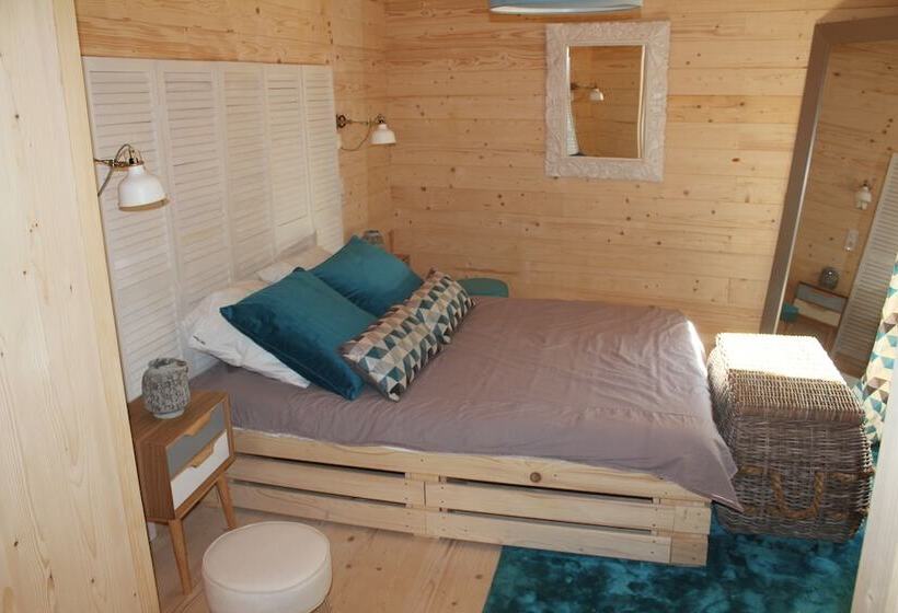 Отель Parc De La Belle