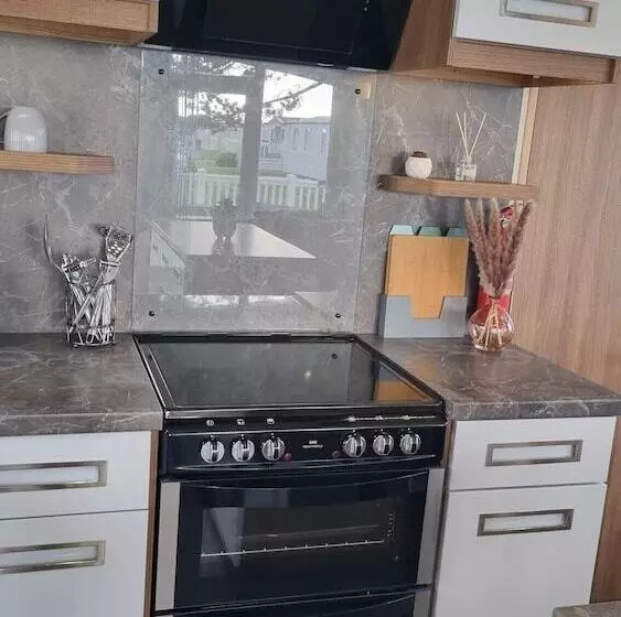 Hotelli Stunning Seaside Lodge Nr New Forest 2 Bed