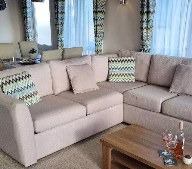 Hotelli Stunning Seaside Lodge Nr New Forest 2 Bed