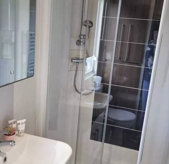 Hotelli Stunning Seaside Lodge Nr New Forest 2 Bed