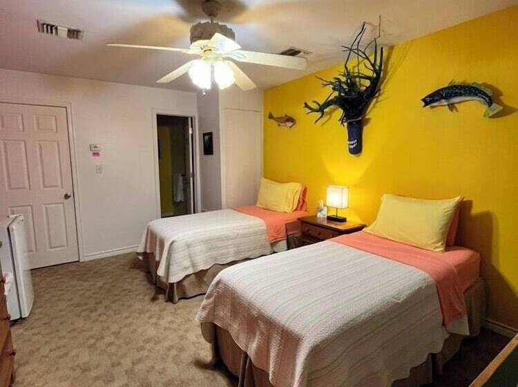 Hotel The Poco Loco Lodge