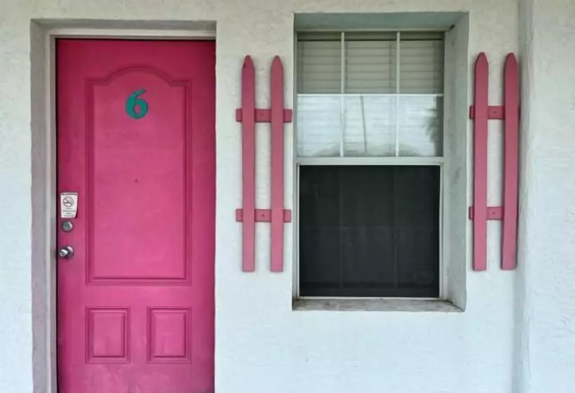 Hotelli The Poco Loco Lodge