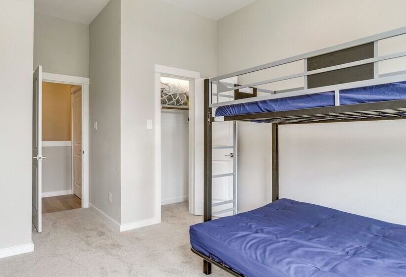 Houston Escape W/ Free Wifi 10 Mi To Downtown!