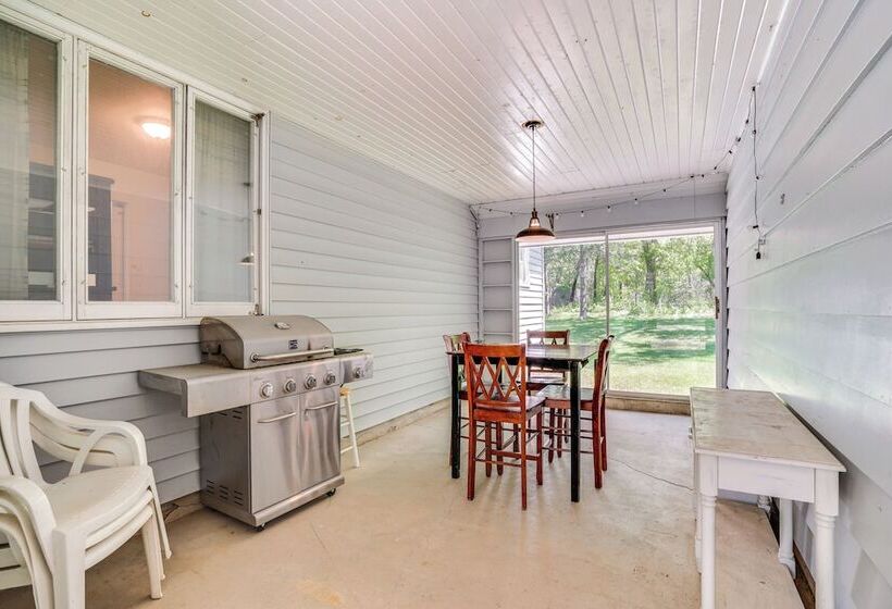 Lakeside Litchfield Home W/ Patio & Gas Grill!