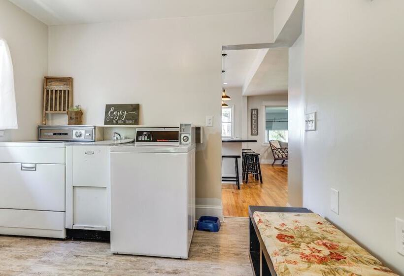 Lakeside Litchfield Home W/ Patio & Gas Grill!