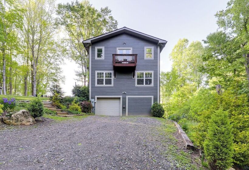 Luxe Appalachian Mountain Cabin W/ Hot Tub, Views