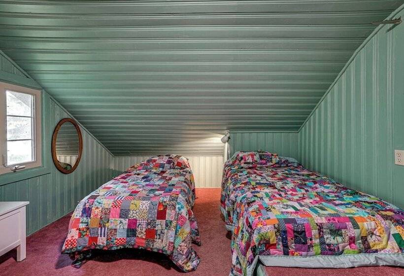 14 Mi To Main Street Moab: Cabin W/ Hot Tub Access