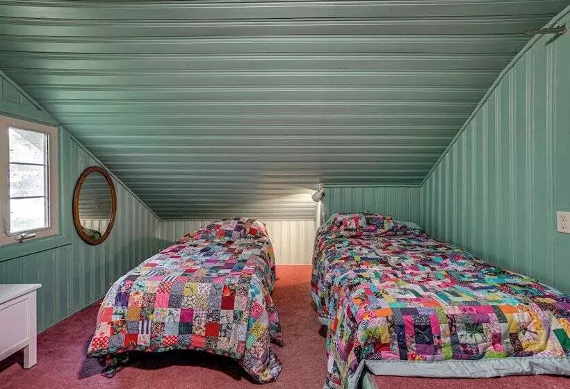 14 Mi To Main Street Moab: Cabin W/ Hot Tub Access