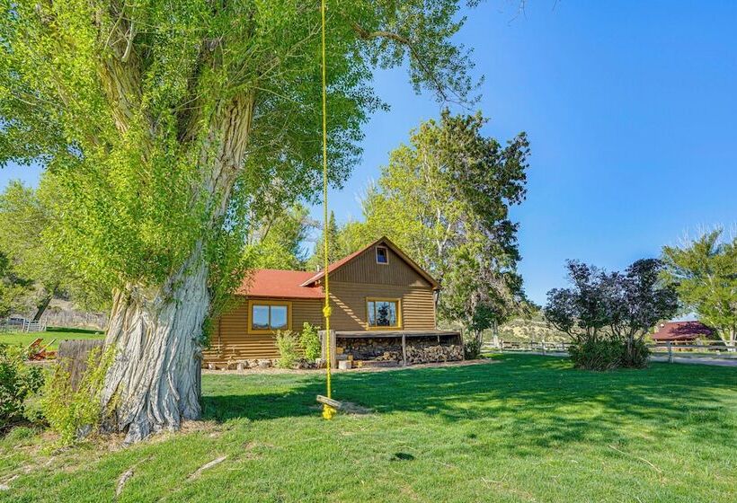 14 Mi To Main Street Moab: Cabin W/ Hot Tub Access