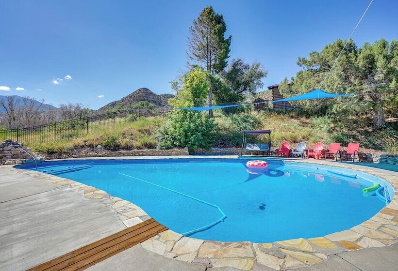 14 Mi To Main Street Moab: Cabin W/ Hot Tub Access