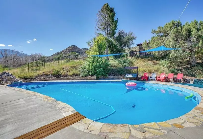 14 Mi To Main Street Moab: Cabin W/ Hot Tub Access