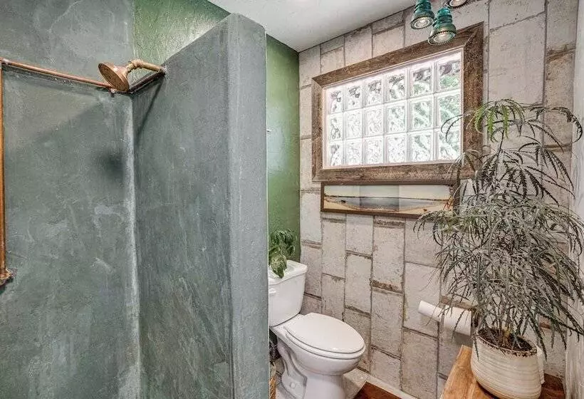 14 Mi To Main Street Moab: Cabin W/ Hot Tub Access